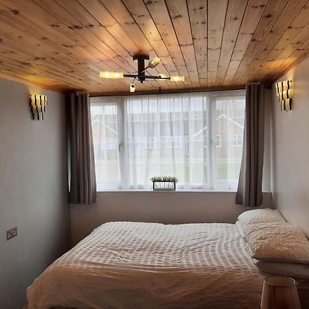 Mildenhall Suffolk Екстер'єр фото